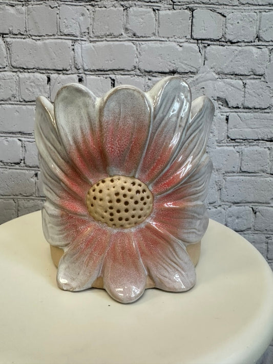 Lg. Pink Daisy Planter