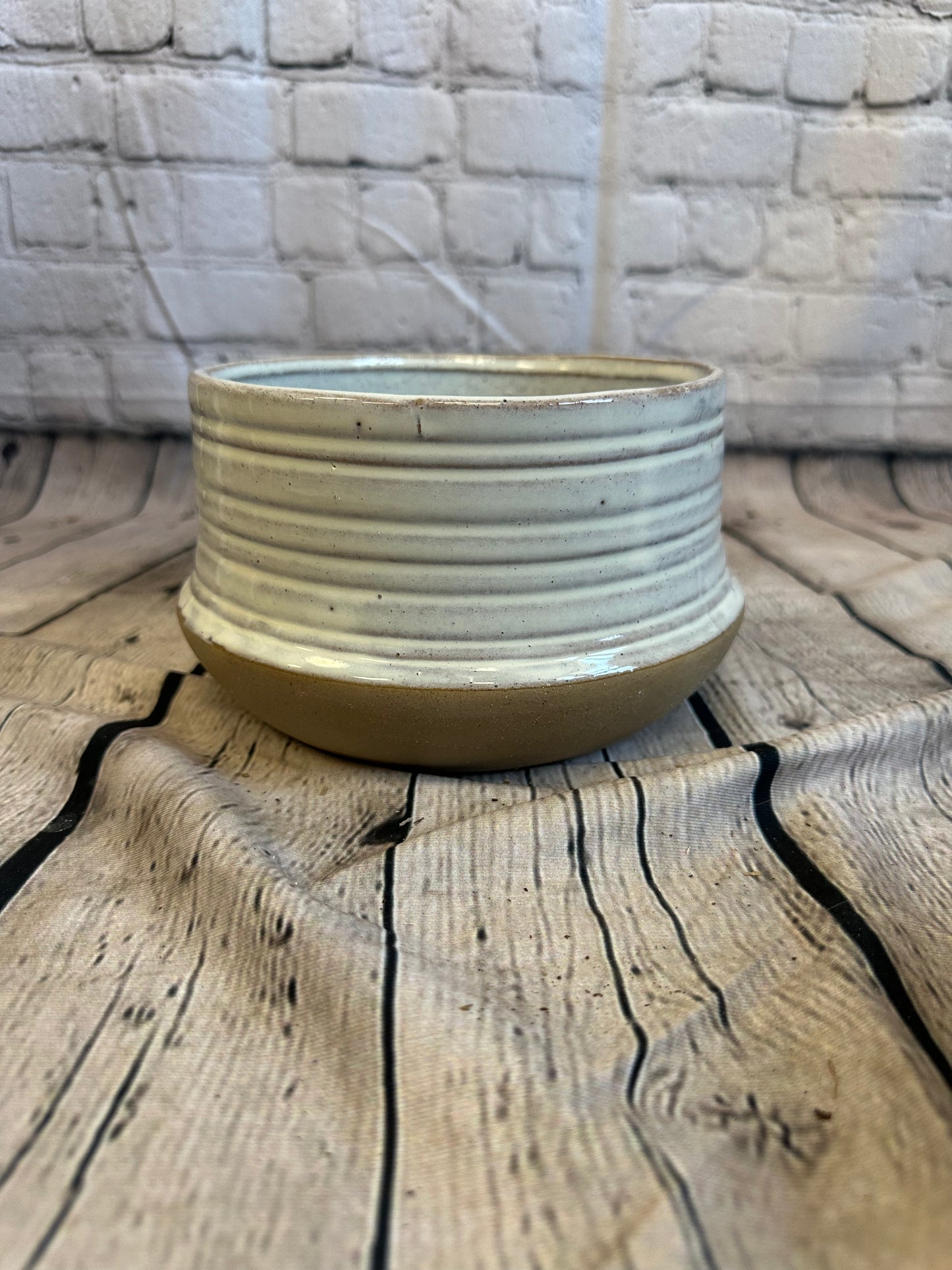 White Wide Pot- 8in
